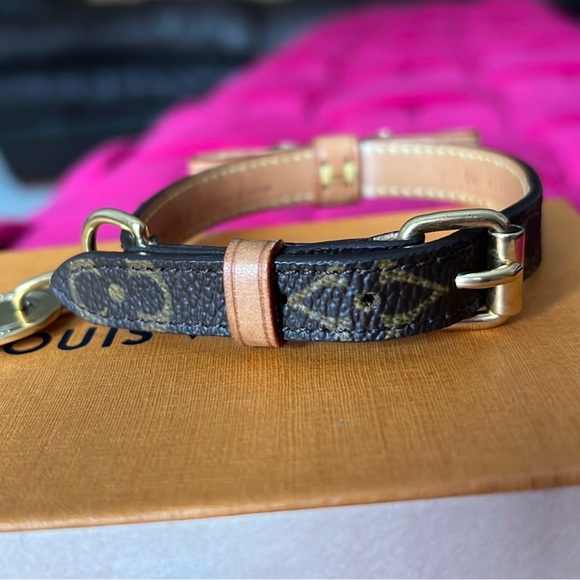 Louis Vuitton Dog Collar/Bracelet & Dust Bag - Picture 12 of 16